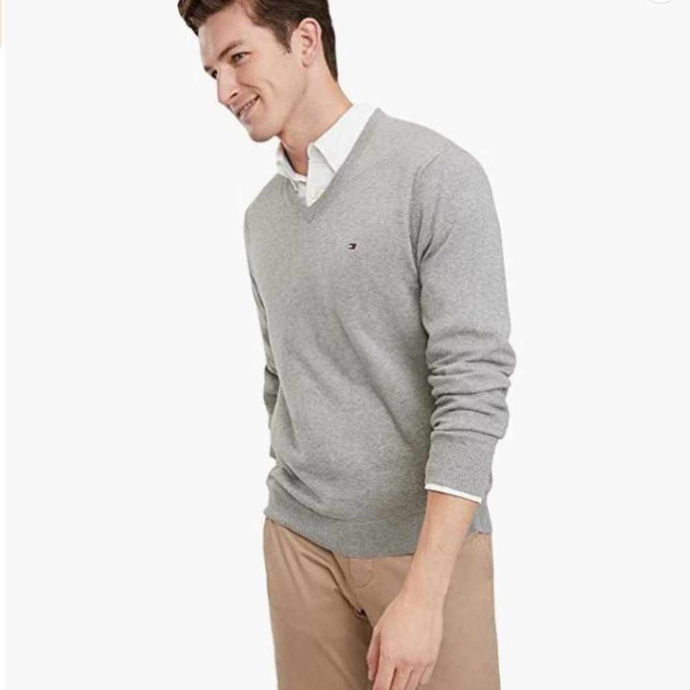 Tommy Hilfiger Men's Long Sleeve V-Neck Sweater
